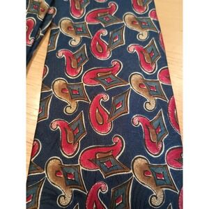 Mens Red Silk Tie Necktie Geoffrey Beene (5376)